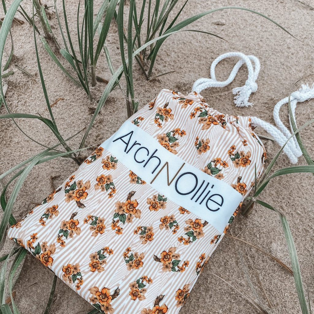 Full-sized Retro Rose Travel Towel Retro Rose Travel Towel