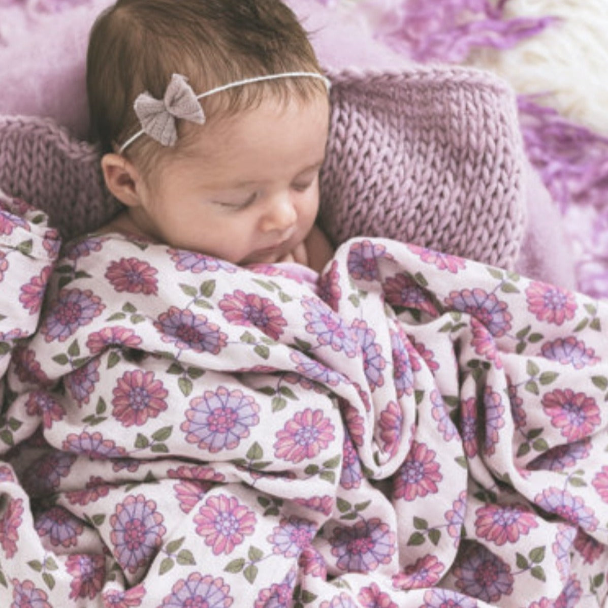 August Retro Organic Cotton Swaddle ArchNOllie