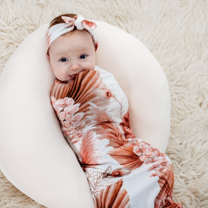 Pampas Grass Gift Set Jersey Swaddle with accessories